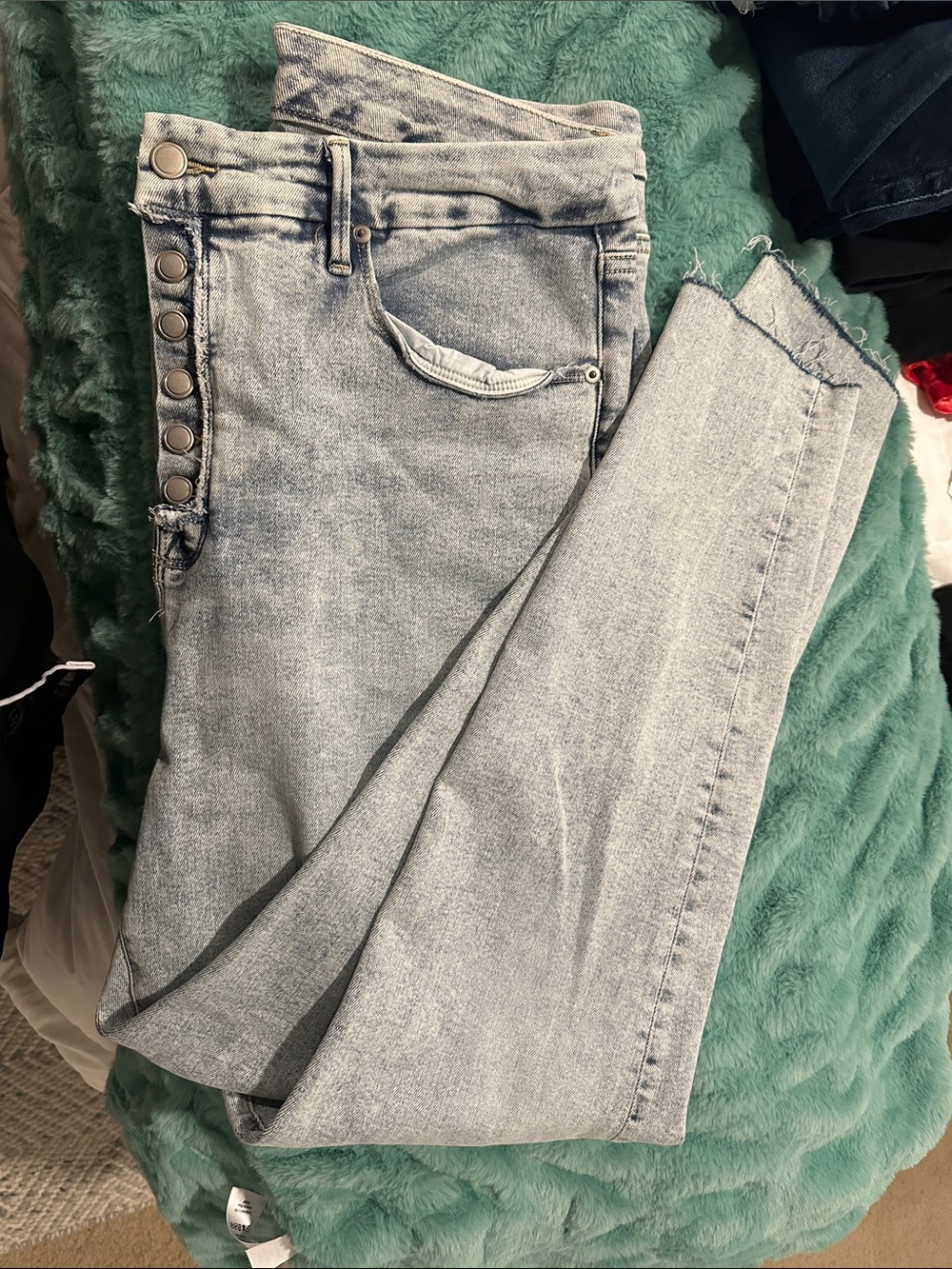 Good American Light Wash High-Rise Button-Front Skinny Jeans